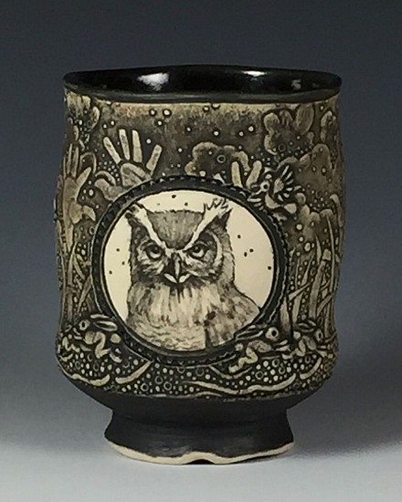 Dennis Meiners, Wolf and Owl Vignette Yunomi
2019, stoneware with mishima drawings