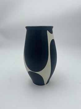 sco 0238 bw vase